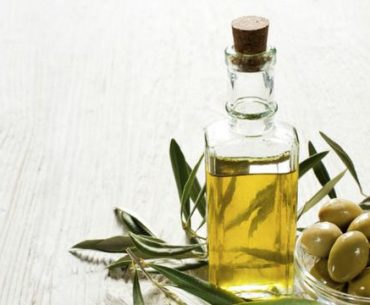 Manfaat minyak zaitun untuk rambut