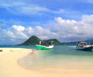 Melihat Indahnya Pulau Gili Noko di Bawean Melihat Indahnya Pulau Gili Noko di Bawean