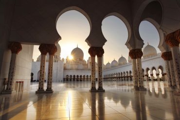 kisah sya'ban yang rumahnya jauh dari masjid nabawi (source shutterstock)