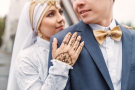 Selain Memberi Makan Halal, Ini Peran Lain Seorang Suami peran suami