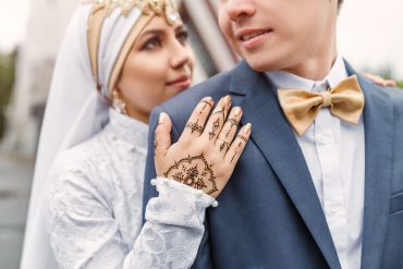 Selain Memberi Makan Halal, Ini Peran Lain Seorang Suami peran suami