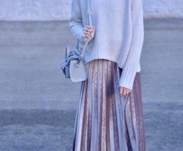 7 Inspirasi Padu Padan Rok Lipit yang Hits