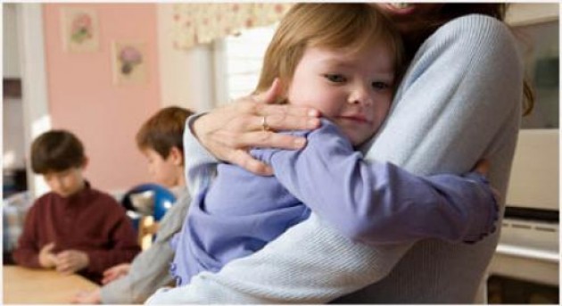 7 Manfaat Pelukan Ketika Mengasuh Anak