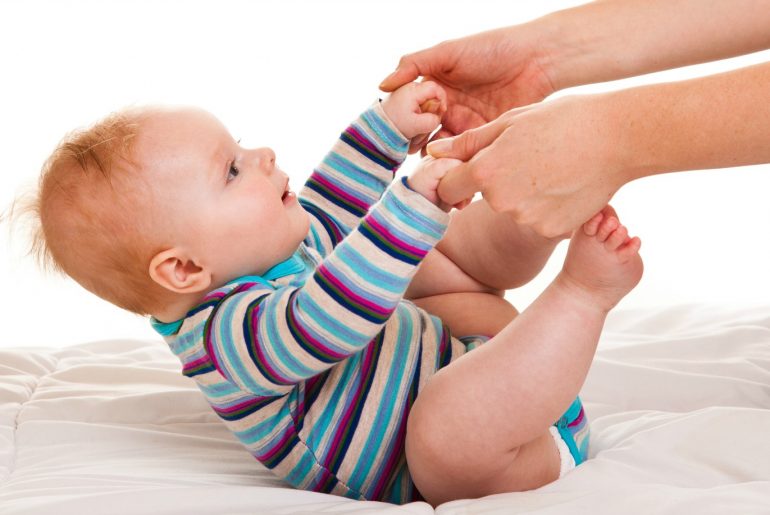 4 Latihan Membantu Bayi Menjadi Lebih Kuat