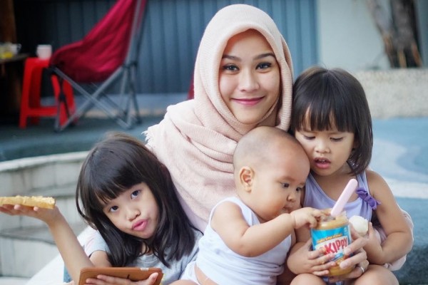 Tak Perlu Malu Dengan Status Ibu Rumah Tangga