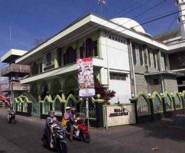 Mengetahui Masjid Jogokariyan yang Unik & Inspiratif