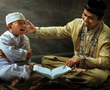 Pesan Ustadz Adi Hidayat Dalam Mendidik Anak