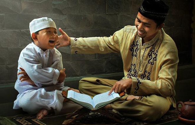 Pesan Ustadz Adi Hidayat Dalam Mendidik Anak