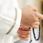 Ingin Selalu Diingat Allah? Lakukan 4 Hal Ini agar Allah Mengingatmu