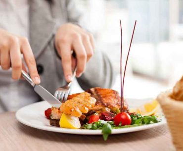 4 Etiket Jamuan Makan yang Wajib Kamu Tahu