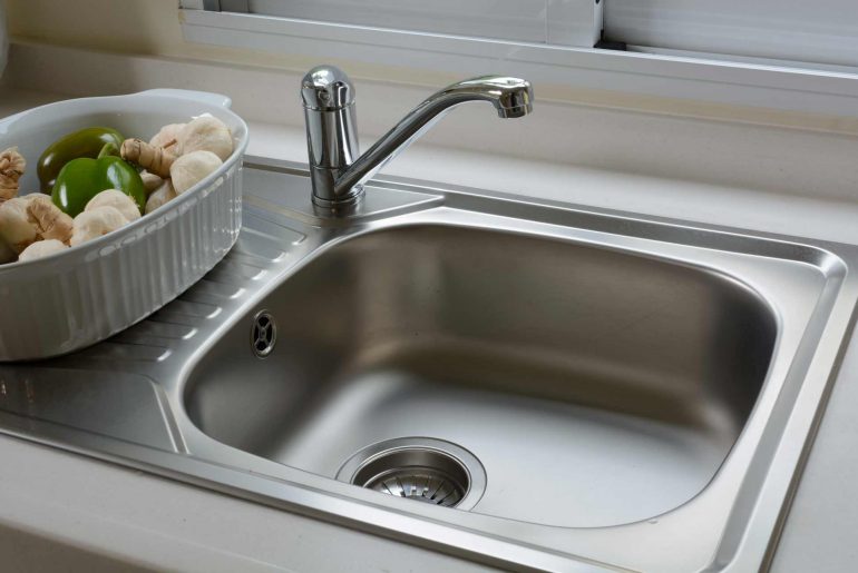 Bersihkan 6 Benda di Dapur dengan Cara Ini
