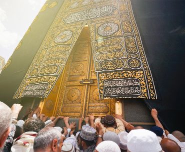 Keutamaan Haji Dibanding Umroh