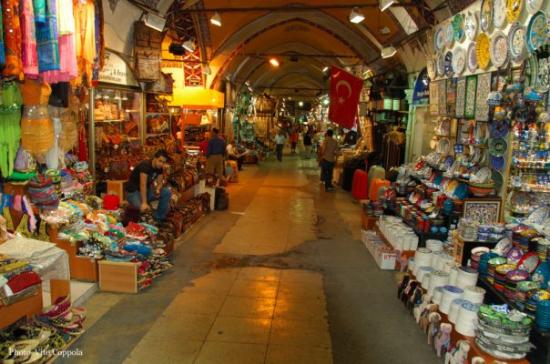 Tempat Terbaik Membeli Souvenir di Istanbul Tempat Terbaik Membeli Souvenir di Istanbul