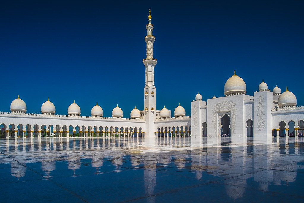 6 Alasan Masjid  Agung Sheikh  Zayed Jadi Primadona di UEA 