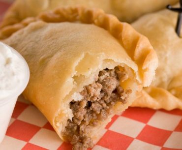 Sambousek, Pie Mini Isi Daging ala Timur Tengah Sambousek, Pie Mini Isi Daging ala Timur Tengah