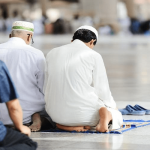 Inilah Doa yang Patut Kamu Lantunkan Saat Tasyahud Akhir