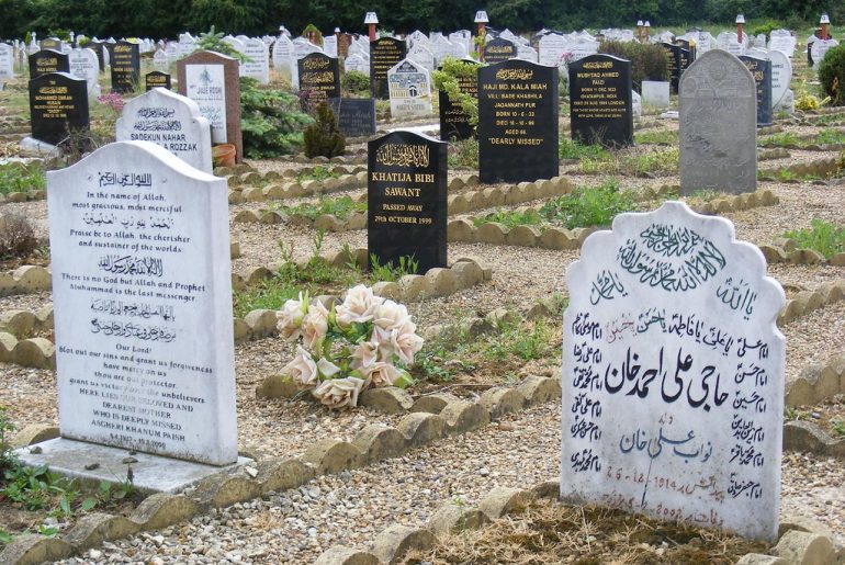 hal makruh saat ziarah