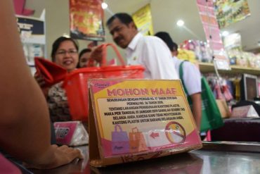 Jangan Kaget. Kini ke Bali Wajib Bawa Kantong Belanja Sendiri