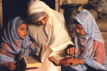 Jika Bahasa Cinta Anak adalah ‘Kalimat Positif’, Lakukan 5 Hal Ini