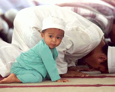 4 Langkah Mengajarkan Tauhid kepada Anak