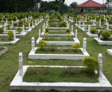 Inilah yang Dilakukan Rasulullah Saat Ziarah Kubur