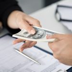 Ingin Meminjam Uang? Pikirkanlah Dulu Nasehat Ini
