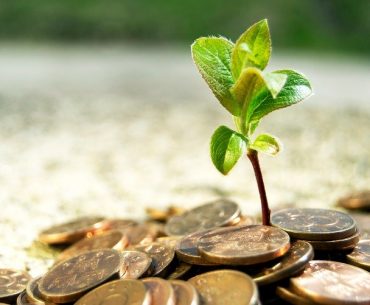 Bersedekahlah Kalian Agar Tidak Menyesal