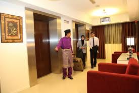 Hotel Halal untuk Wisatawan Muslim Hotel Halal untuk Wisatawan Muslim