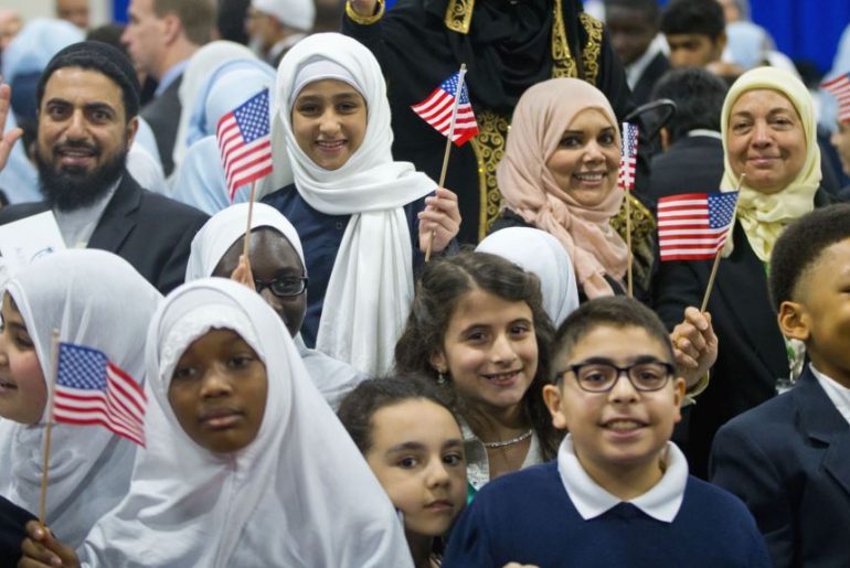 Bagaimana Dua Wanita Muslim-Amerika Merayakan Idul Fitri Bagaimana Dua Wanita Muslim-Amerika Merayakan Idul Fitri