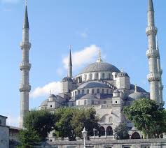 Masjid Indah yang Tidak Akan Anda Lewatkan di Istanbul Masjid Indah yang Tidak Akan Anda Lewatkan di Istanbul