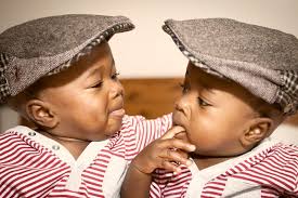 Kota di Nigeria Ini Memiliki Tingkat Bayi Kembar Tertinggi di Dunia Kota di Nigeria Ini Memiliki Tingkat Bayi Kembar Tertinggi di Dunia
