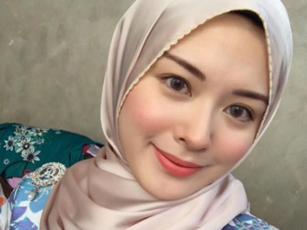 Tampil Cantik Ala Selebgram, Miliki 10 Kosmetik Ini untuk Riasan Natural Sehari-Hari