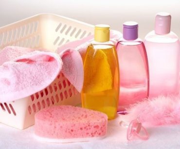 Selain untuk Bayi, Ini 7 Kegunaan Lain Baby Oil Selain untuk Bayi, Ini 7 Kegunaan Lain Baby Oil