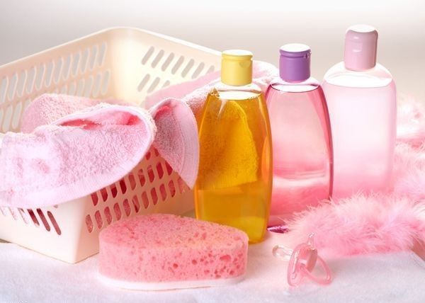 Selain untuk Bayi, Ini 7 Kegunaan Lain Baby Oil