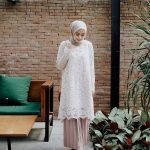 Menarik dan Elegan, Intip 8 Padu Padan Busana Brokat Ini