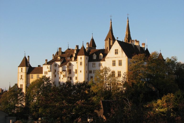 Bikin Gigit Jari! Segini Harga Istana Emas di Surga