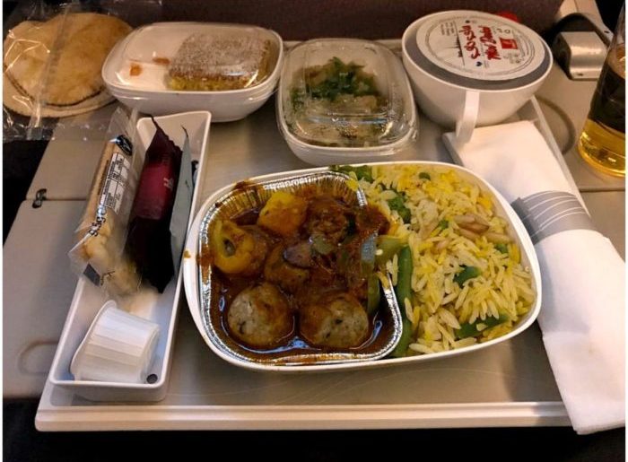 Ini Rahasia Dibalik Makanan Pesawat Emirates Ini Rahasia Dibalik Makanan Pesawat Emirates