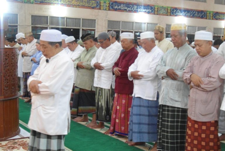 Belajar Model Kepemimpinan Islam Dari Shalat Berjamaah