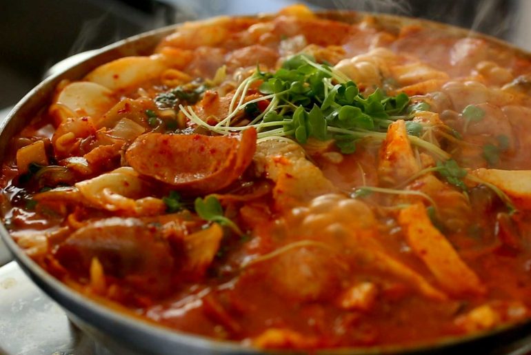 6 Cara Mengatasi Masakan yang Terlalu Pedas