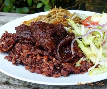 10 Hidangan Tradisional Ghana Yang Harus Anda Coba 10 Hidangan Tradisional Ghana Yang Harus Anda Coba