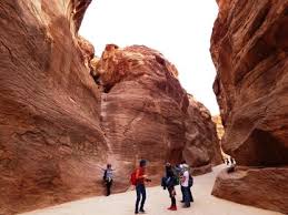 Cara Hidup dengan Anggaran Terbatas di Kota Arab Termahal di Dunia Cara Hidup dengan Anggaran Terbatas di Kota Arab Termahal di Dunia