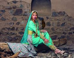 6 Perancang Mode Oman Mengikuti Inspirasi Gaya 6 Perancang Mode Oman Mengikuti Inspirasi Gaya