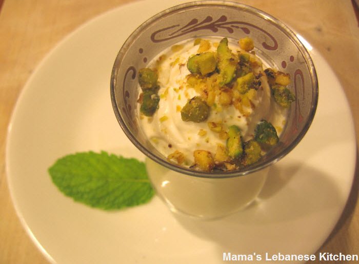 Layali Lubnan, Puding Semolina Asal Lebanon yang Lembut dan Manis
