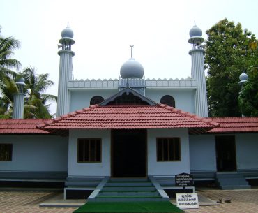 Ini Kisah Mengejutkan di Balik Masjid Tertua di India masjid cheraman (source flickr)