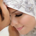 16 Adab Istri terhadap Suami