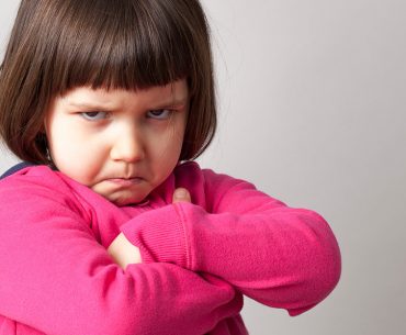 Lakukan 3 Cara Ini untuk Menghadapi Anak yang Keras Kepala