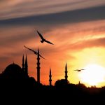 Ingin Membuat Anak Dapat Bangun Subuh? Lakukan Tips Berikut