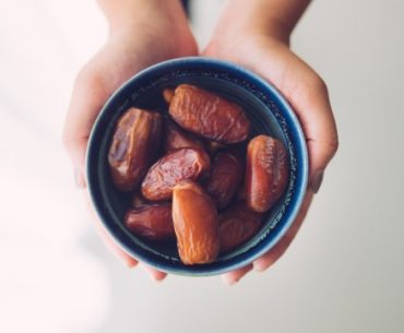6 Manfaat Mengkonsumsi Kurma Saat Buka Puasa 6 Manfaat Mengkonsumsi Kurma Saat Buka Puasa