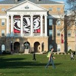 Agar Kampusnya Menyediakan Makanan Halal dan Tempat Sholat, Ini yang Dilakukan Seorang Mahasiswi Muslim Asal Indonesia