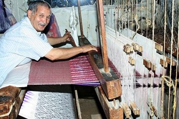 Terancam Tidak Ada Penerus. Ini Kisah Penenun Kain Maroko Terakhir